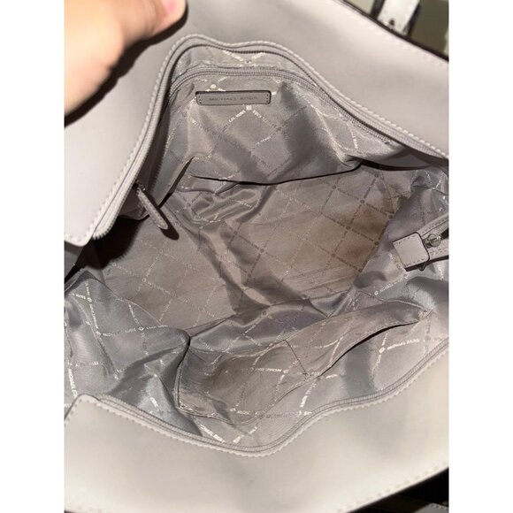 Michael Kors Gilly Large Drawstring Travel Tote Bag MK Bright White - Picture 6 of 7